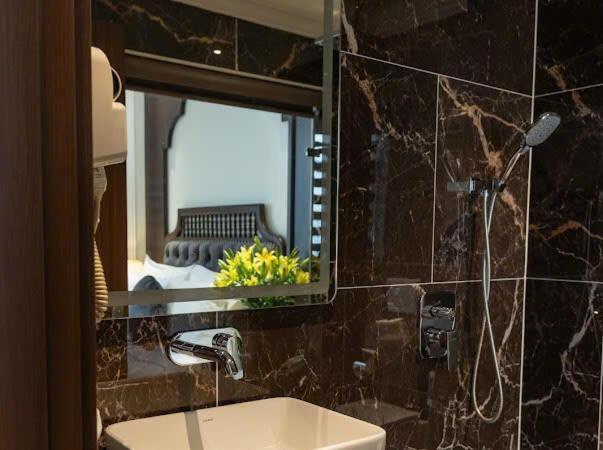 Hoang Gia Xa La Boutique Hotel Ханой Экстерьер фото
